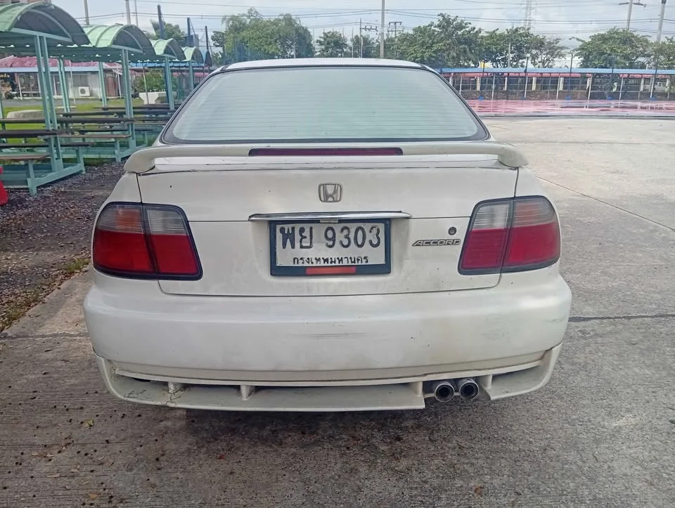 1996 Honda Accord V 2