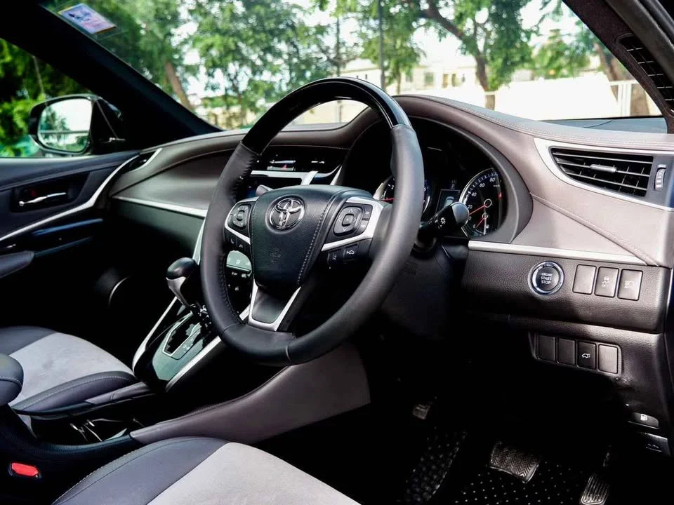 2016 Toyota Harrier III 2