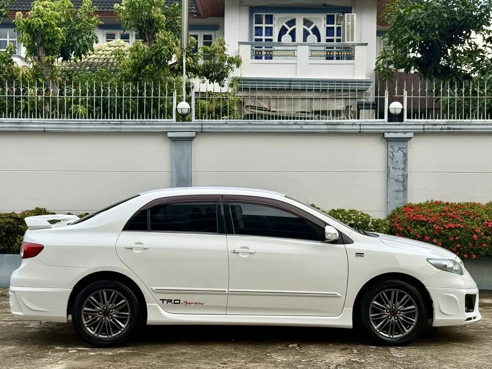 2012 Toyota Corolla Altis X (E140) 2