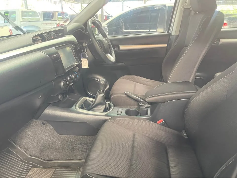 2020 Toyota Hilux VIII 3