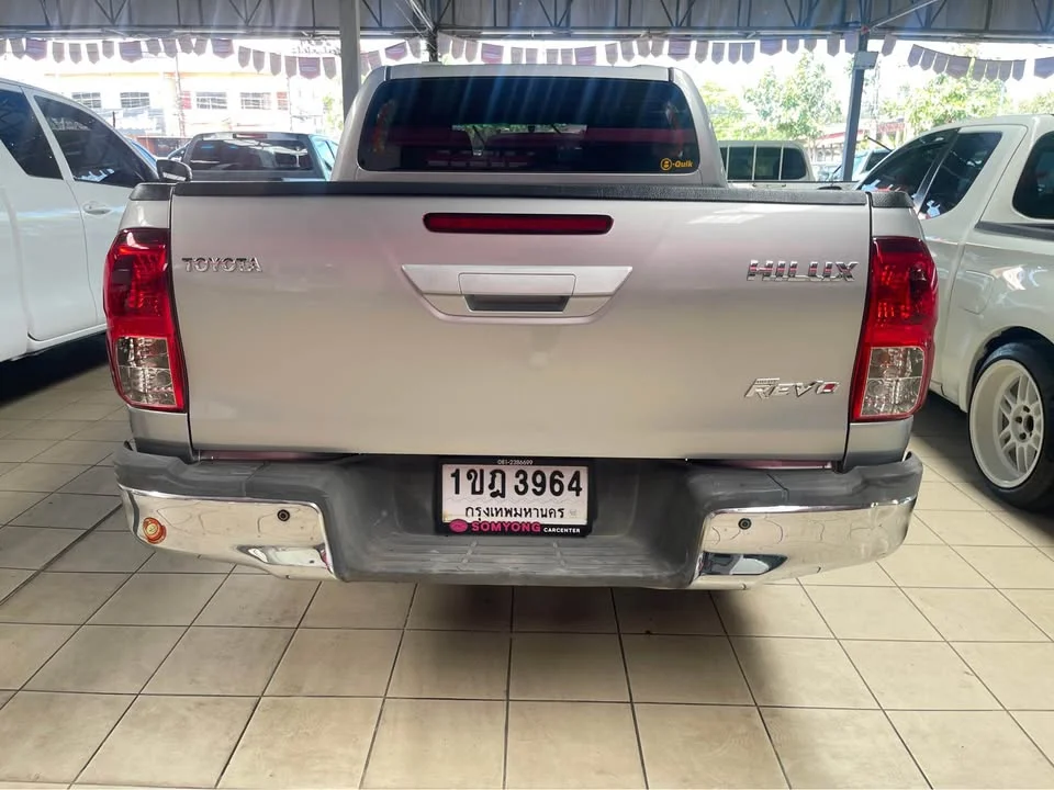 2020 Toyota Hilux VIII 2