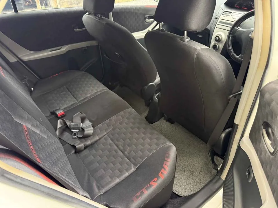 2009 Toyota Yaris II 3