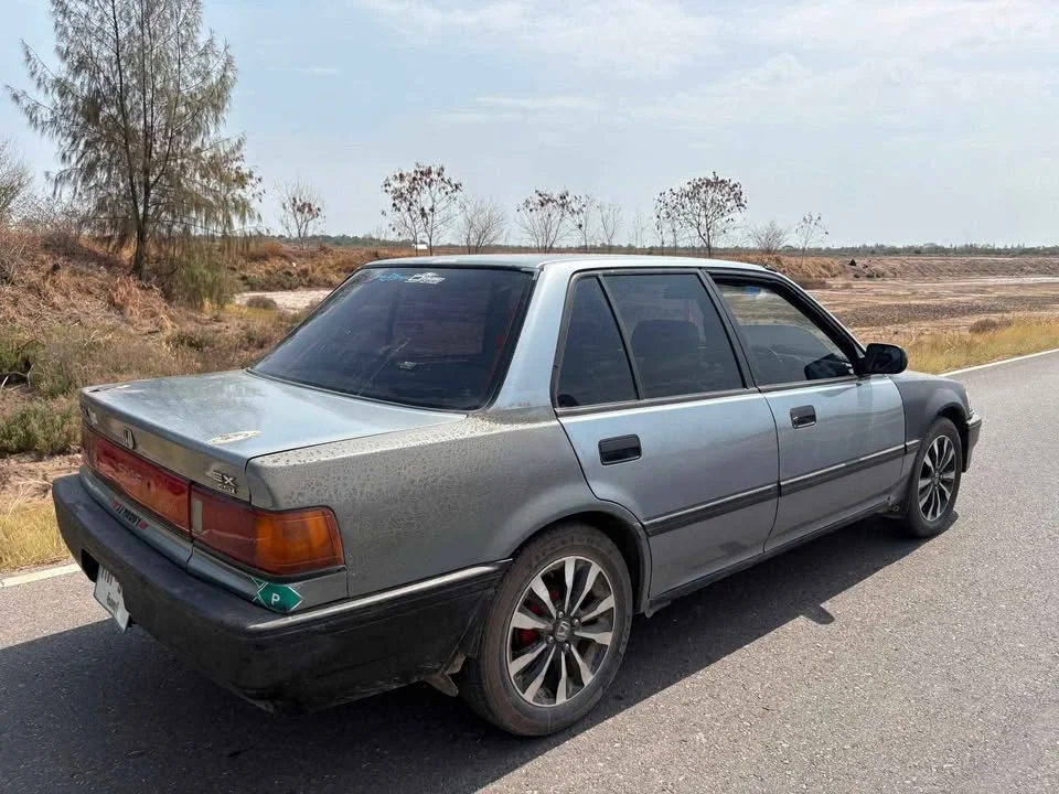 1990 Honda Civic IV 3