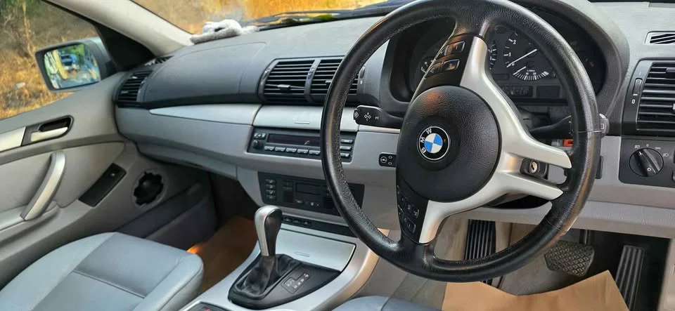 2002 BMW X5 E53 2
