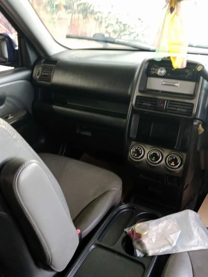 2004 Honda CR-V II 3