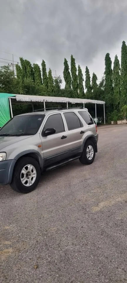 Ford Escape I 3