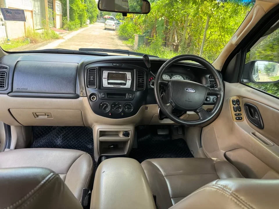 2004 Ford Escape I 2