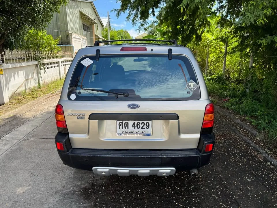 2004 Ford Escape I 3