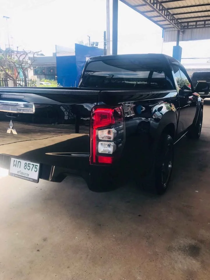 2022 Mitsubishi Triton V 2