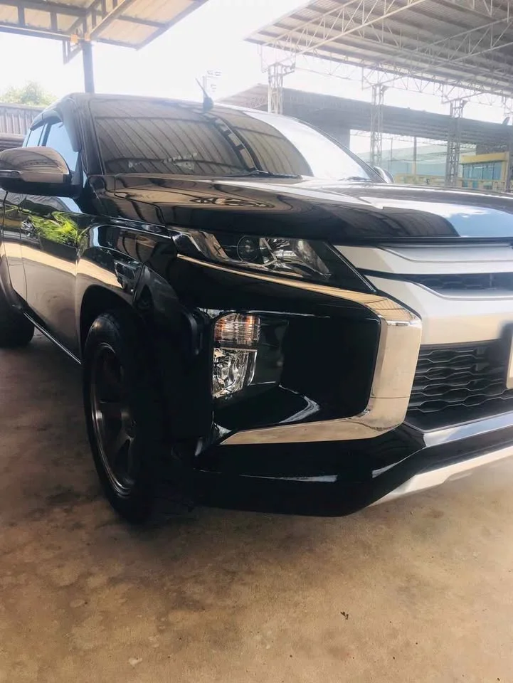 2022 Mitsubishi Triton V 3