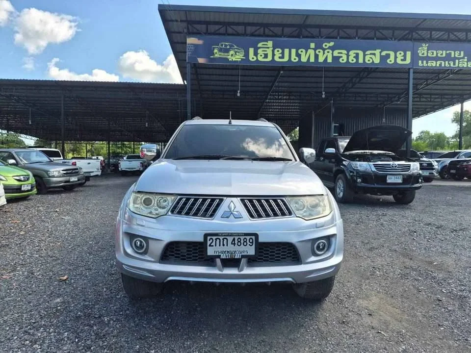 2011 Mitsubishi Pajero Sport II 2