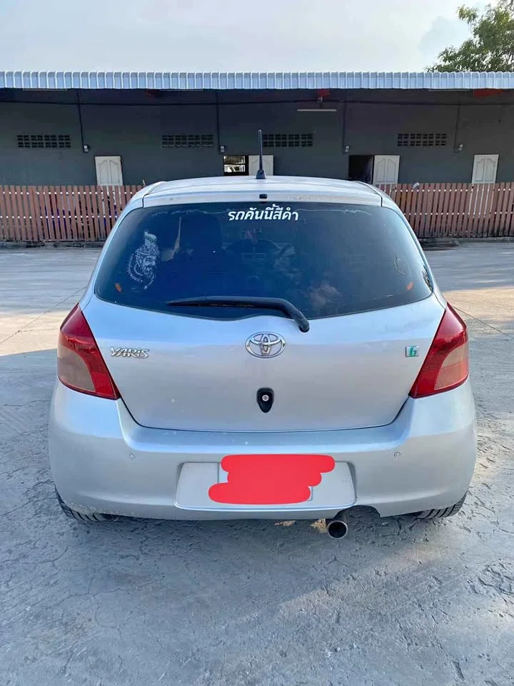 2006 Toyota Yaris II 2