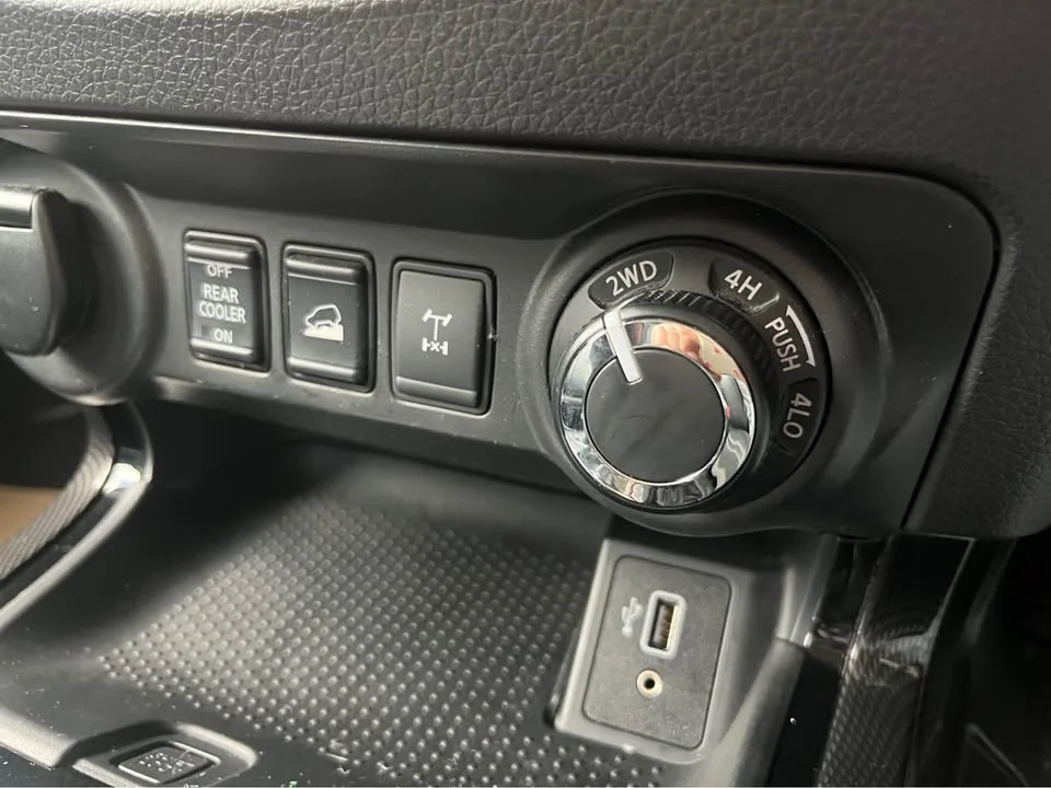 2020 Nissan Terra 2