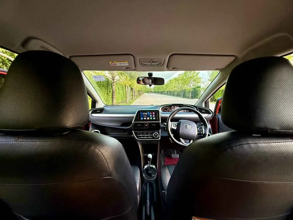 2017 Toyota Sienta II 2