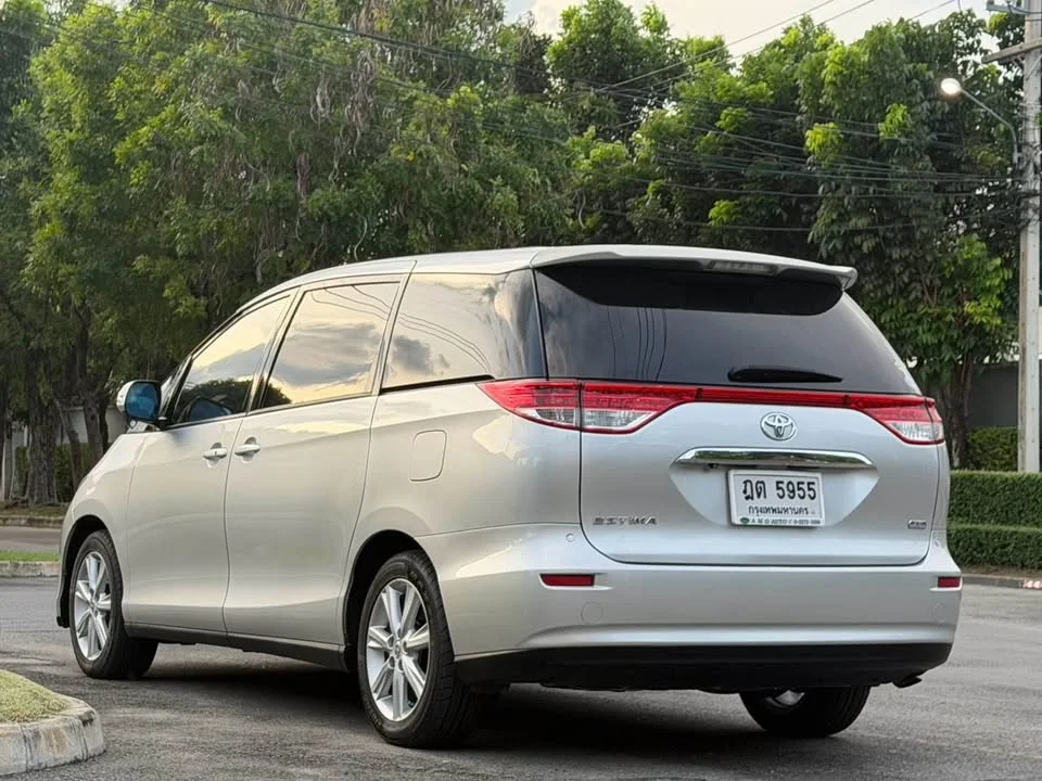 2010 Toyota Estima III 3