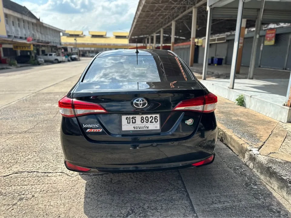 2018 Toyota Yaris ATIV III 3