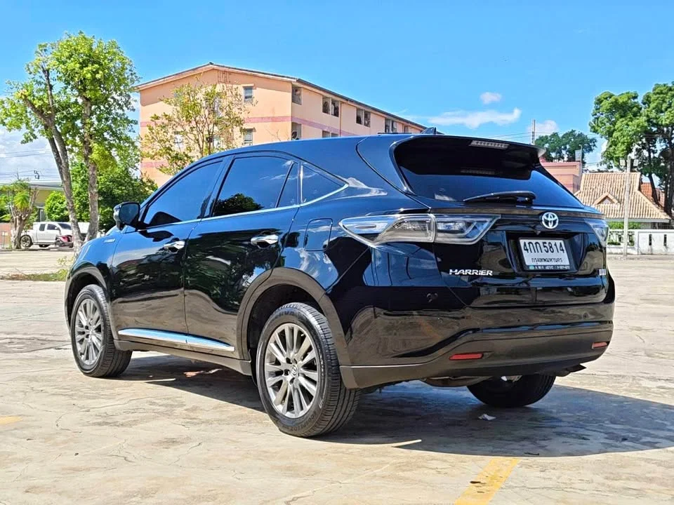 2015 Toyota Harrier III 2