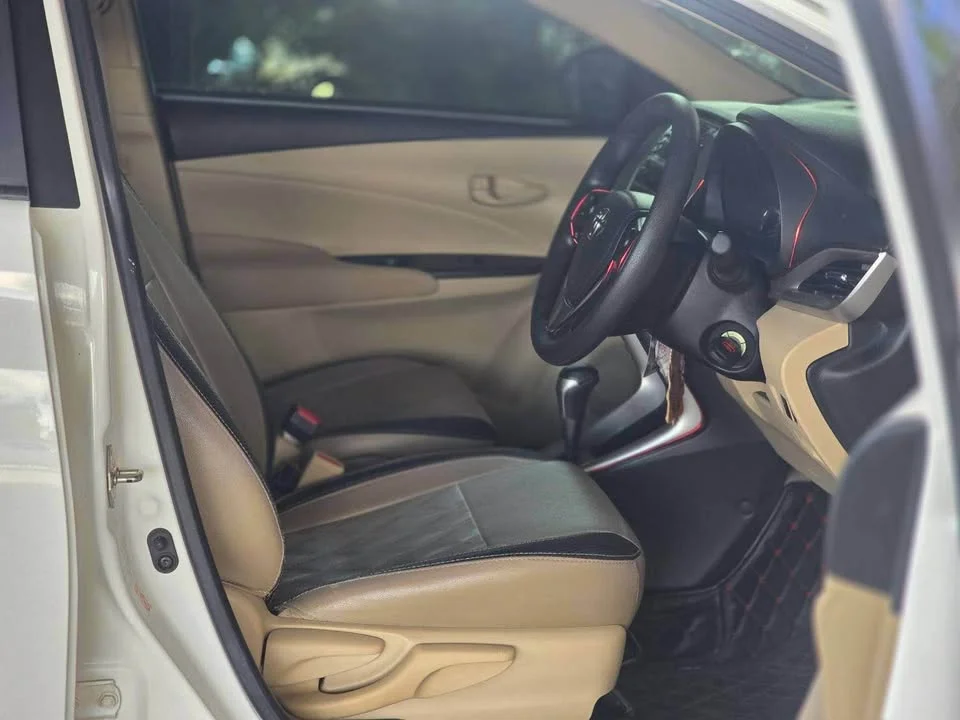 2017 Toyota Yaris ATIV III 2