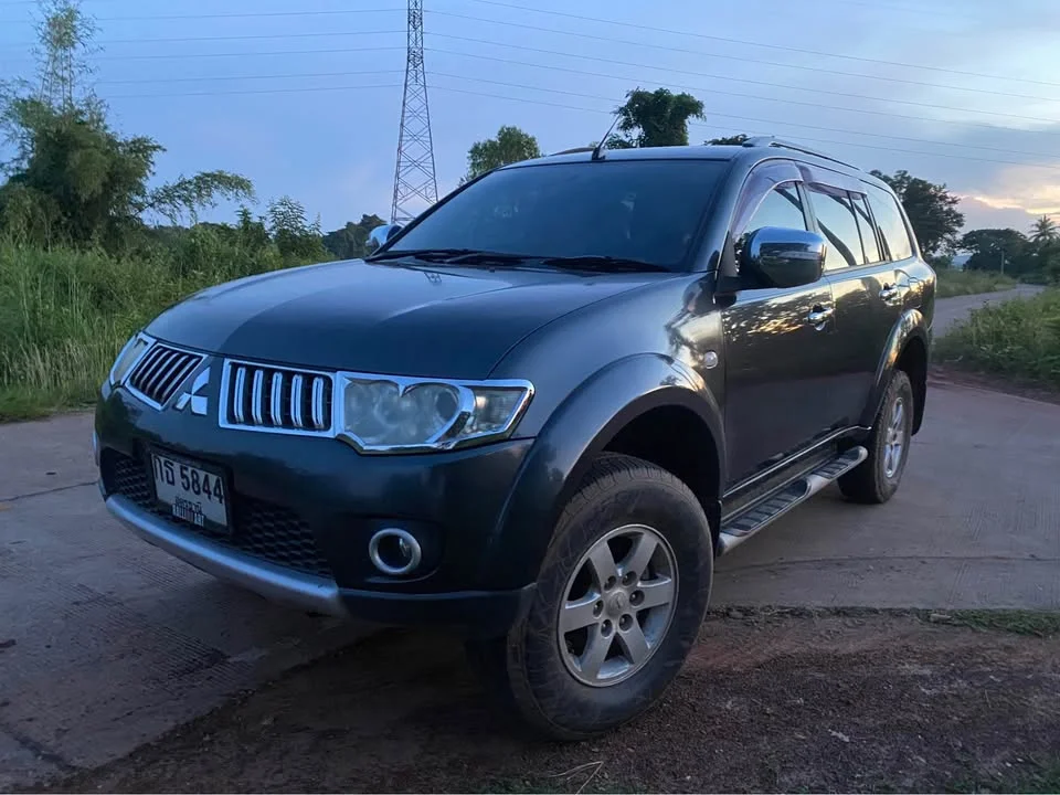 2011 Mitsubishi Pajero Sport II 3