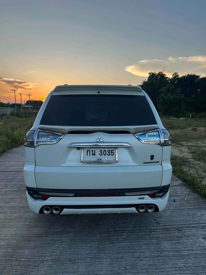2011 Mitsubishi Pajero Sport II 2