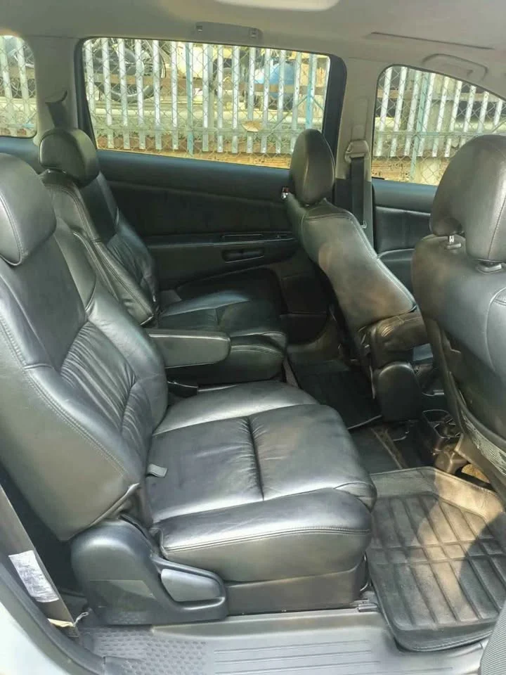 2006 Toyota Wish I 3