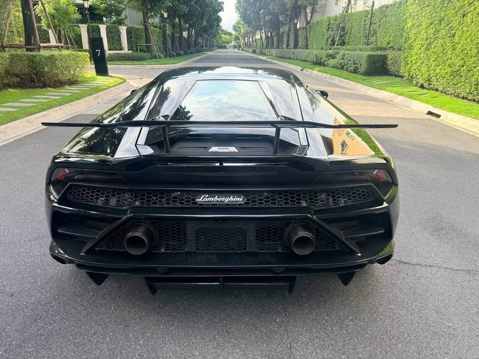 2019 Lamborghini Huracan 3