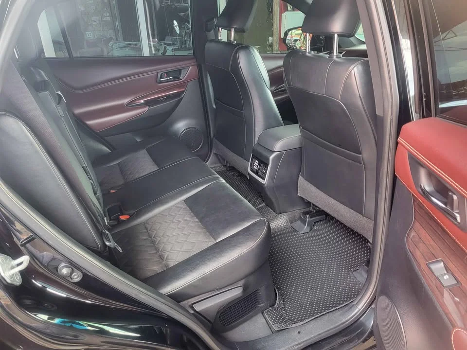 2015 Toyota Harrier III 2
