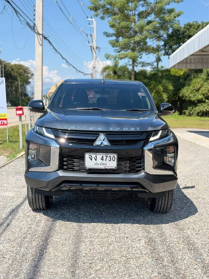 2022 Mitsubishi Triton V 3