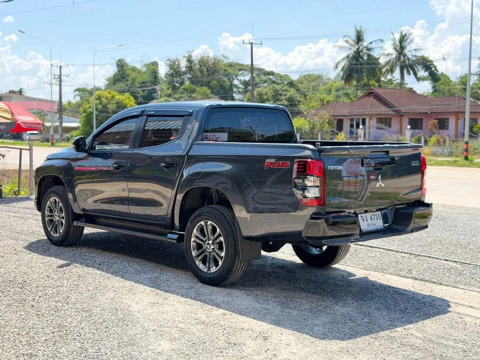 2022 Mitsubishi Triton V 2