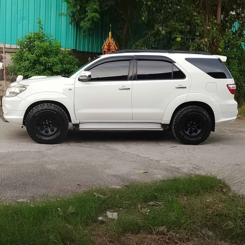 2009 Toyota Fortuner I 3