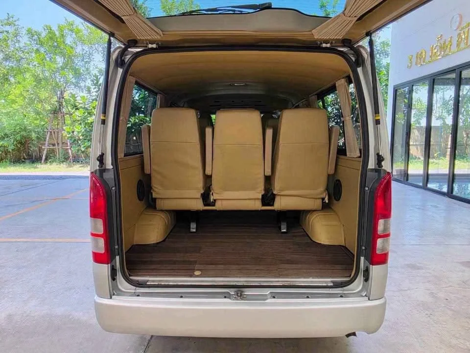 2013 Toyota HiAce V (H200) 2