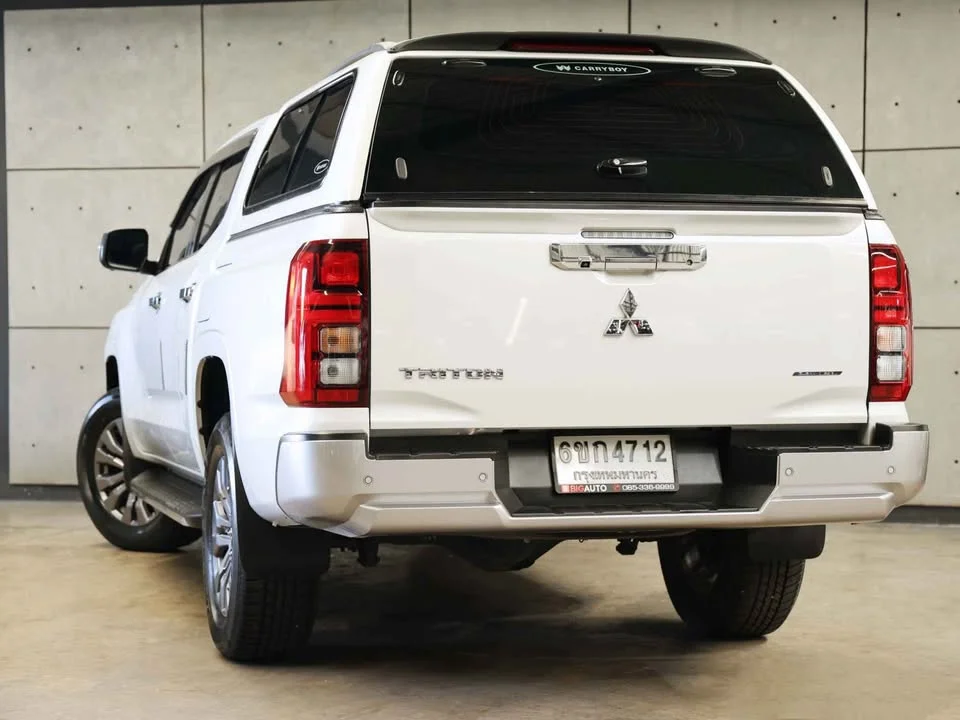 2023 Mitsubishi Triton VI 3