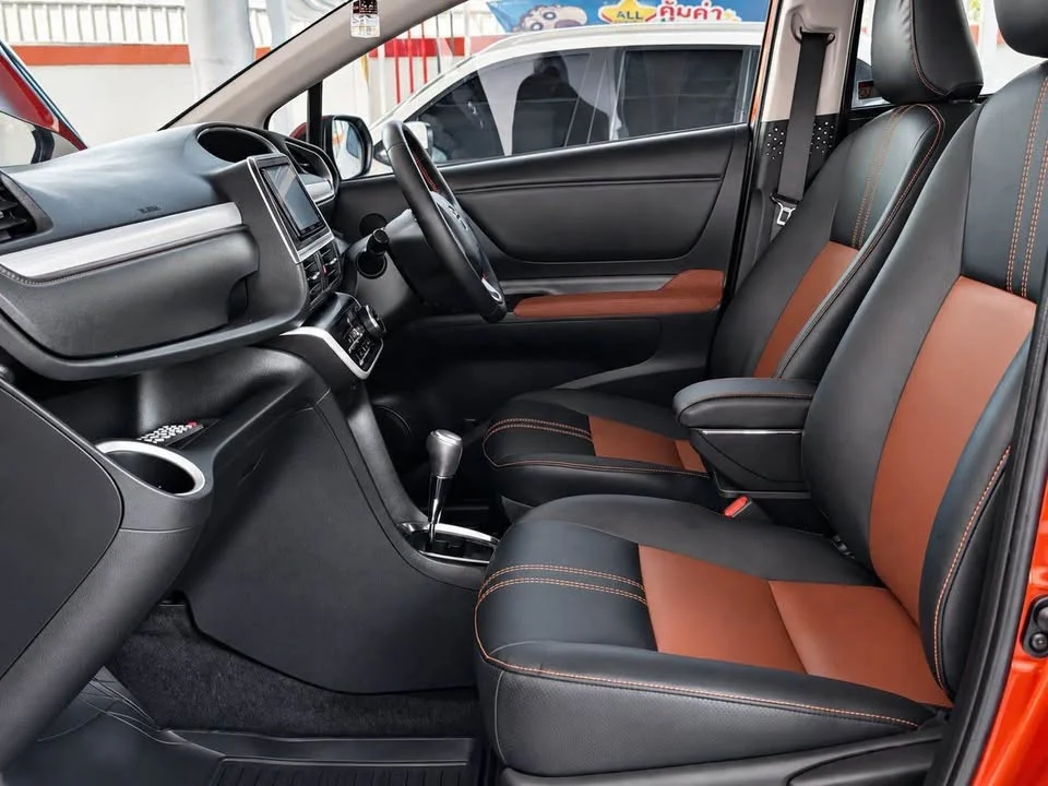 2017 Toyota Sienta II 3