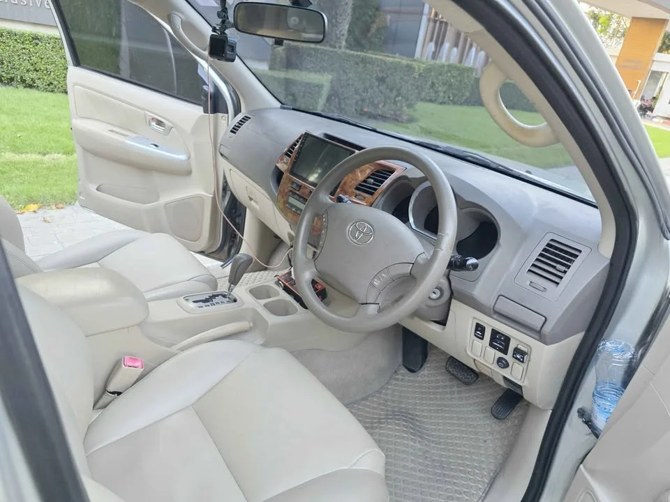2008 Toyota Fortuner I 3