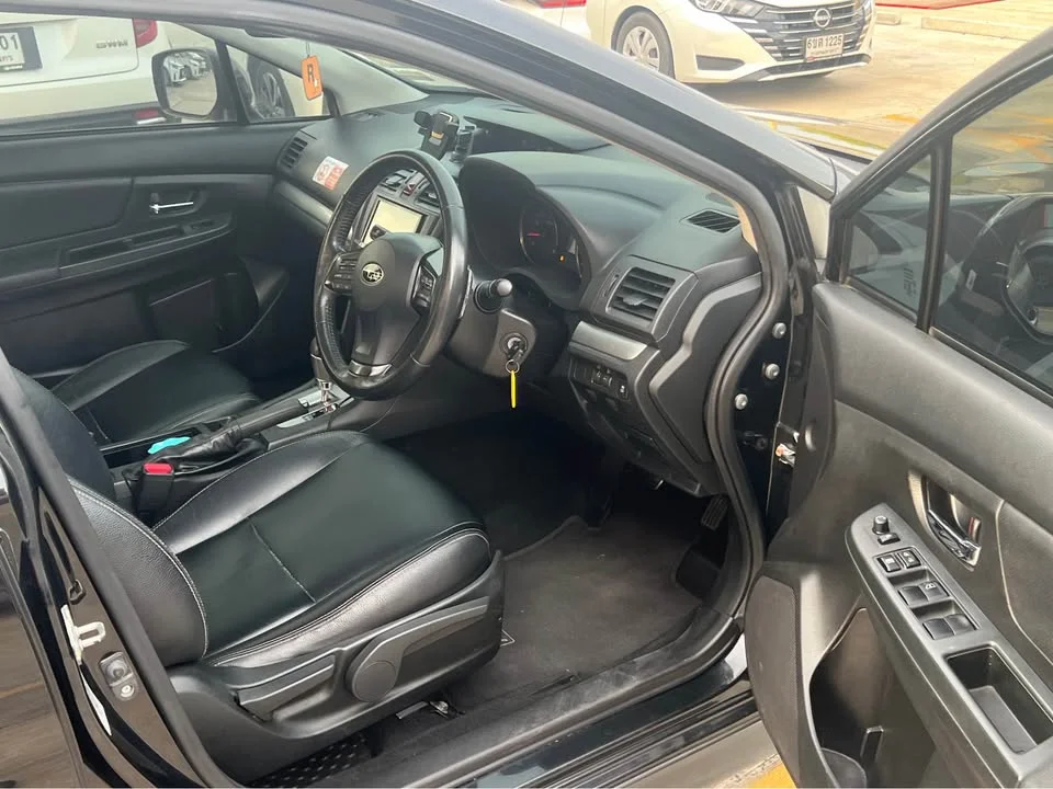 2014 Subaru XV I 2