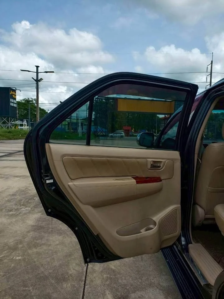 2005 Toyota Fortuner I 2