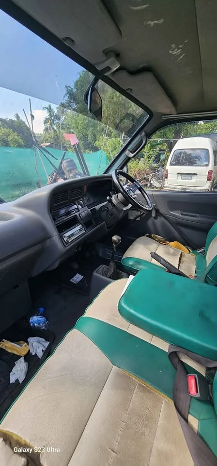 1996 Toyota Commuter IV (H100) 3