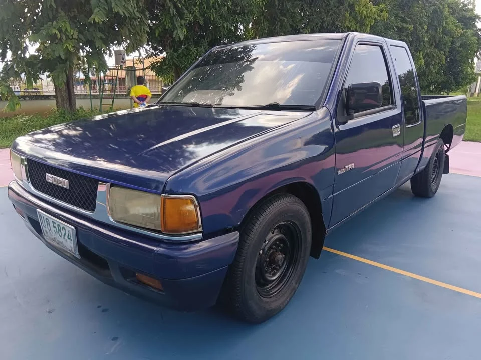 1995 Isuzu TFR III 3
