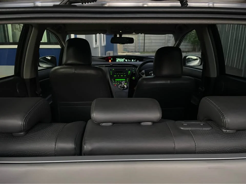 2011 Toyota Prius III 2