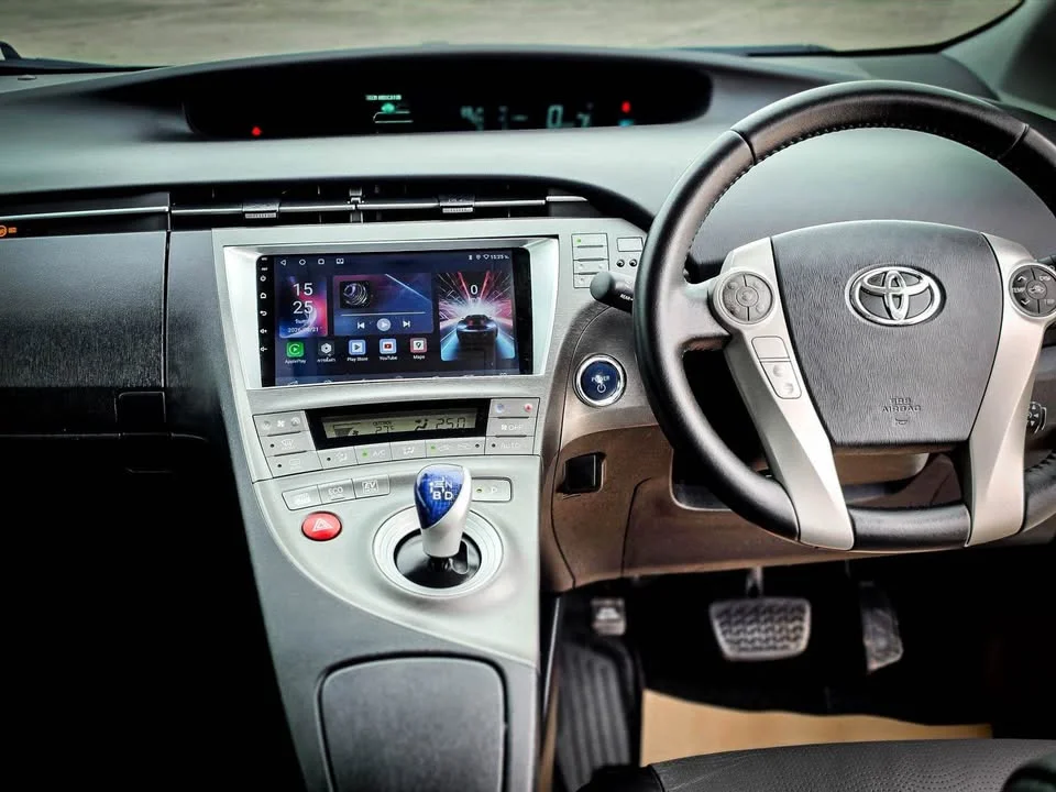 2012 Toyota Prius III 3