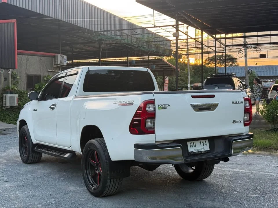 2021 Toyota Hilux VIII 3