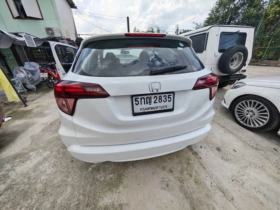 2016 Honda HR-V II 2