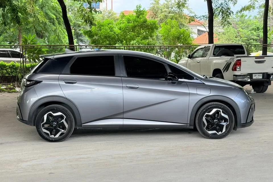2023 BYD Dolphin 3