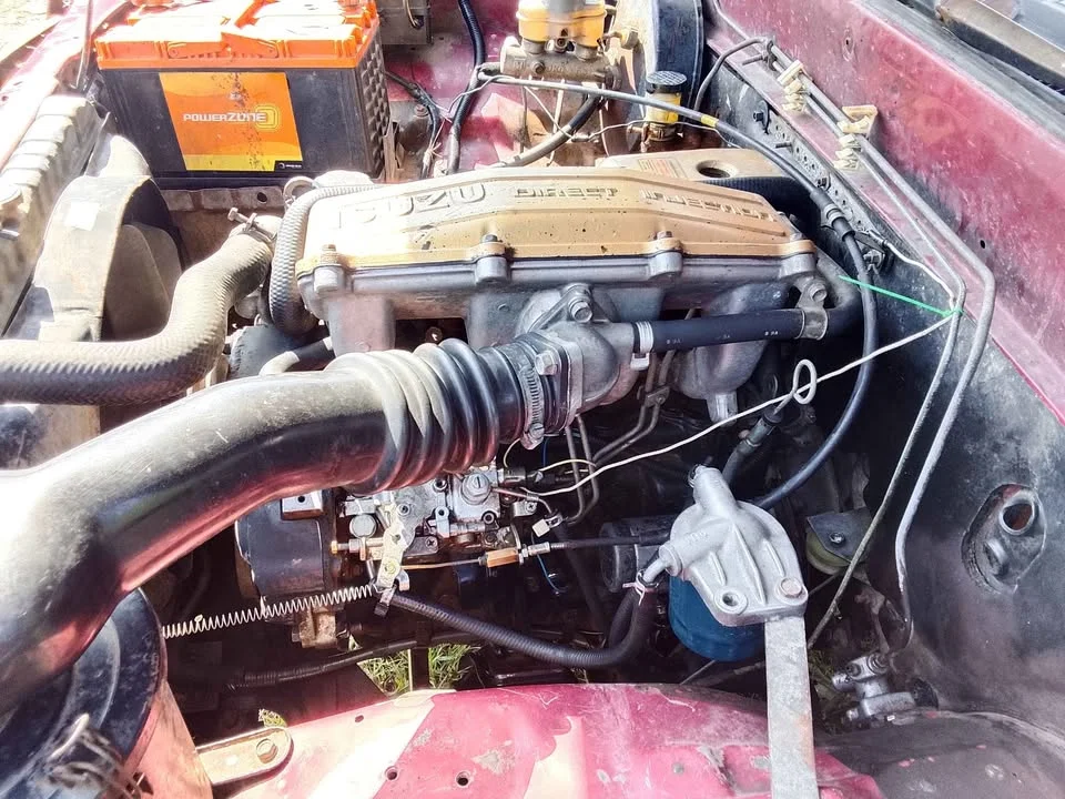 Isuzu TFR III 3