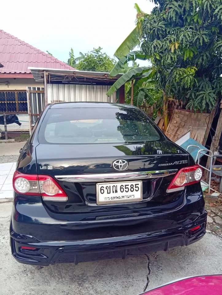 2013 Toyota Corolla Altis X (E140) 3