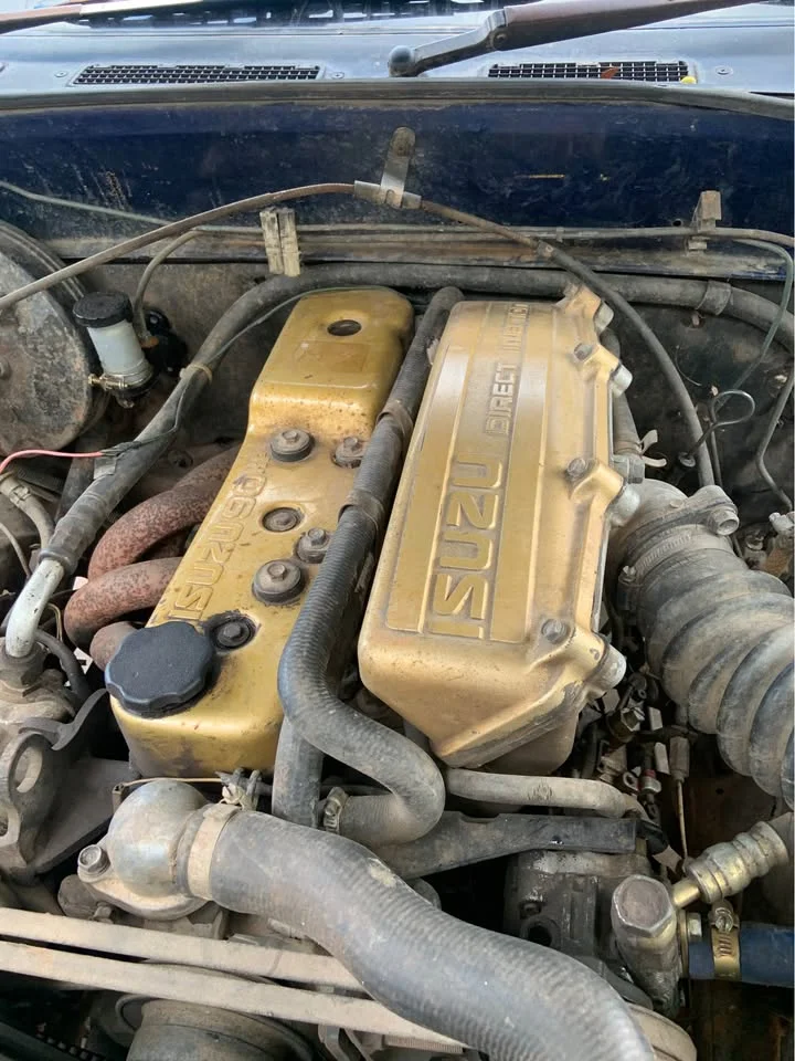 Isuzu TFR III 3