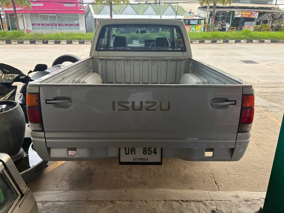 1997 Isuzu TFR III 2