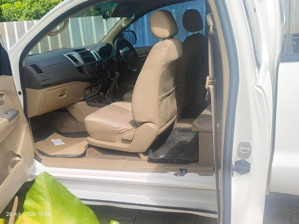 2012 Toyota Hilux VII 2