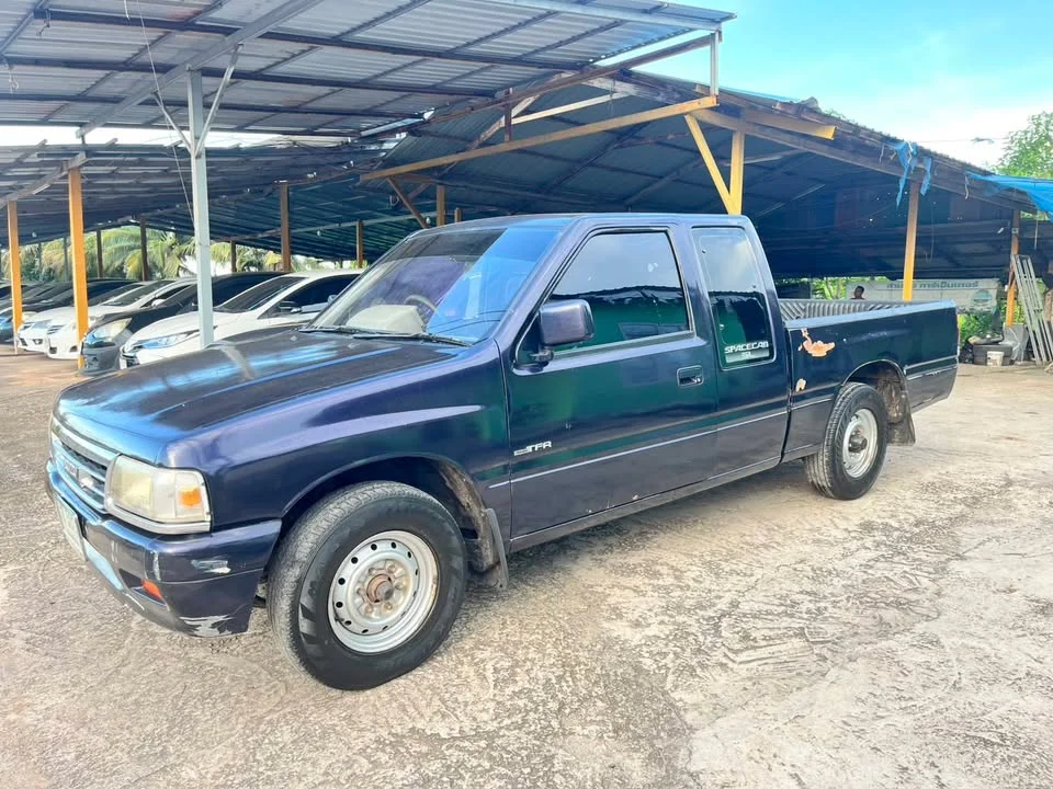 1996 Isuzu TFR III 3