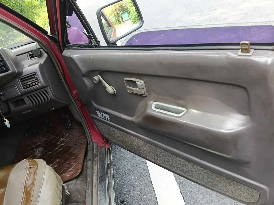 1991 Isuzu TFR III 3